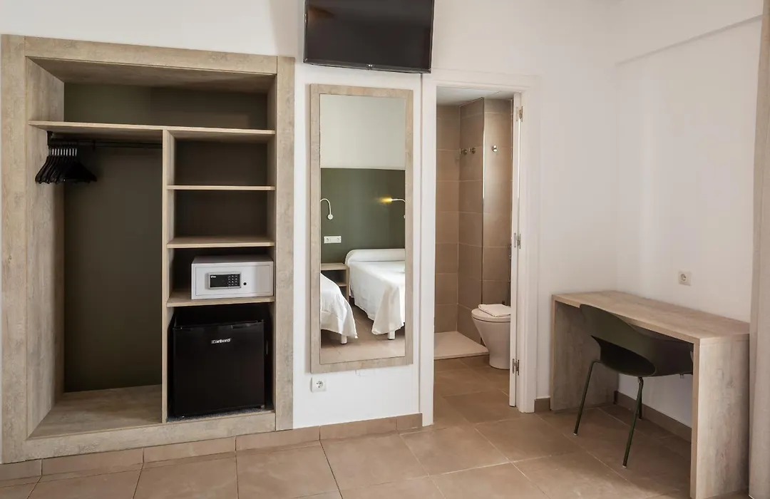 Hostal Alicante-1